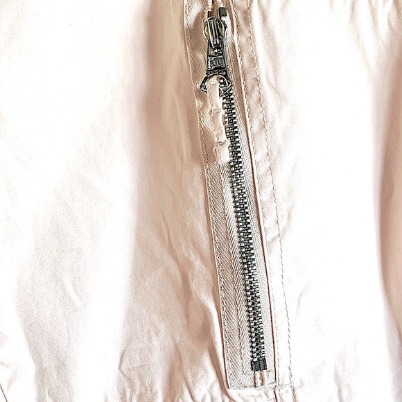 RL Cargo Relaxed Fit Cropped Pant - Picture 4 of 5